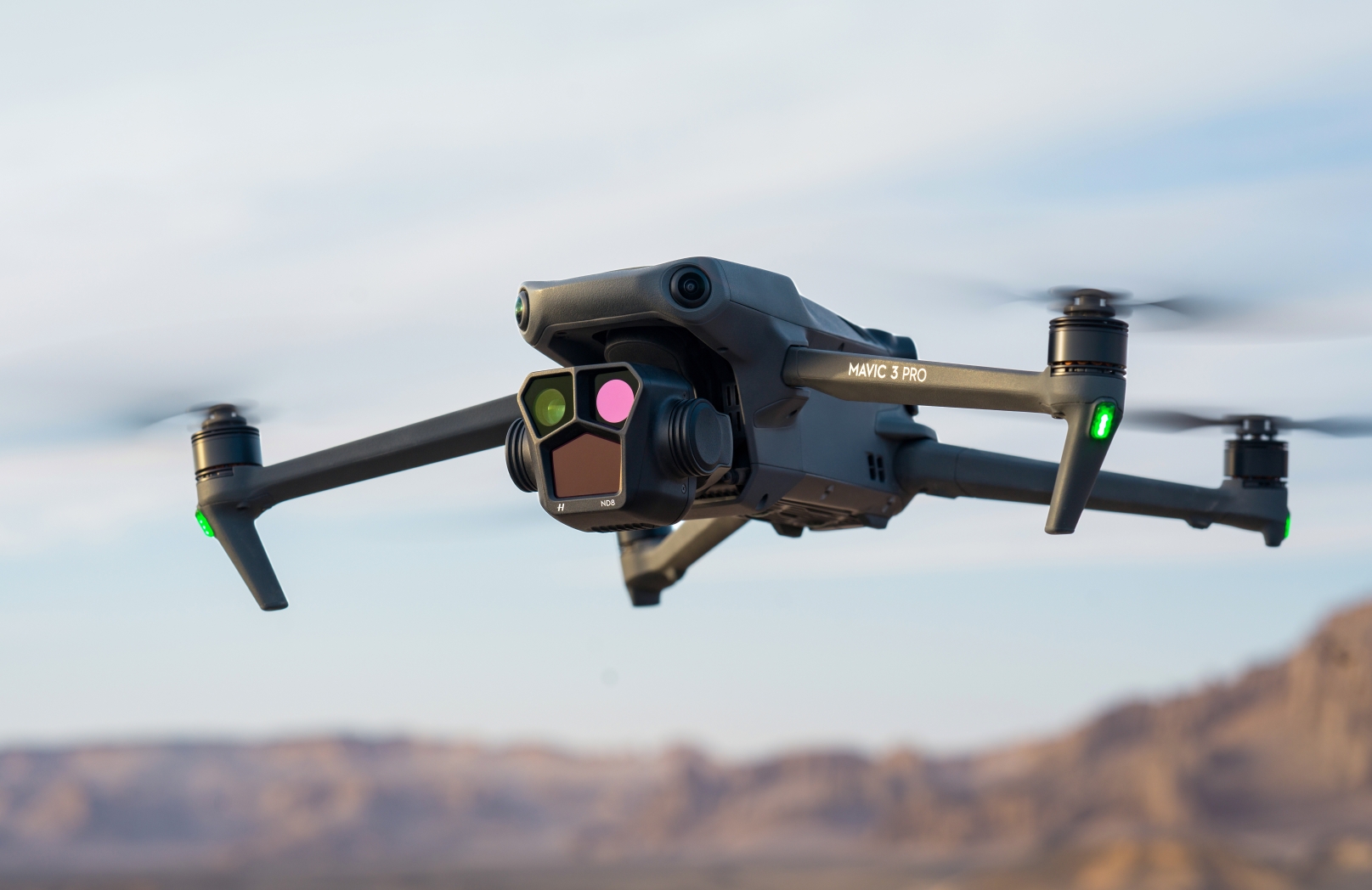 dji mavic 3 pro dron